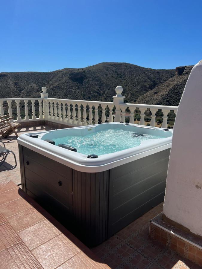Rambla Retreats Apartment Rojo With Shared Pool & Hot Tub Stunning Views In Oria Bagian luar foto